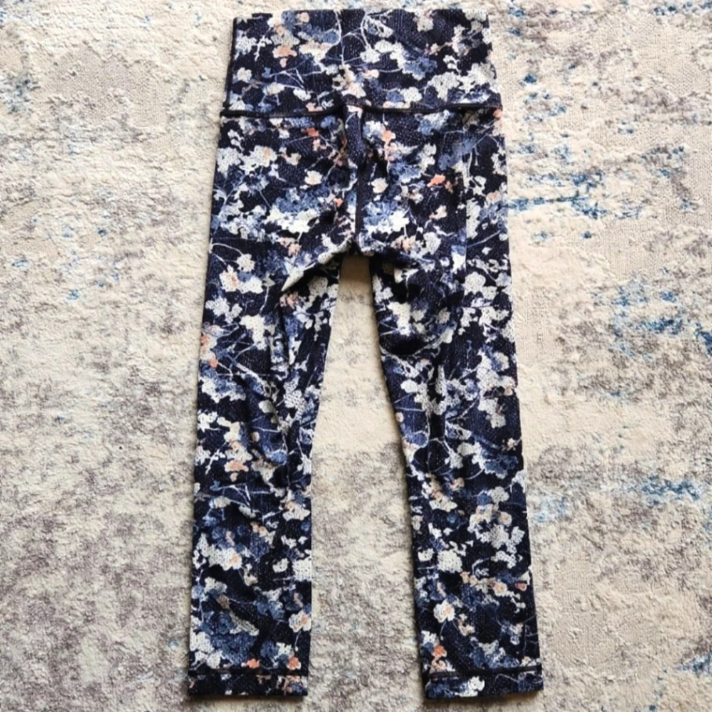Lululemon Women's Size 4‎ Wunder Under Hi-Rise Tight 28" Spring Bloom